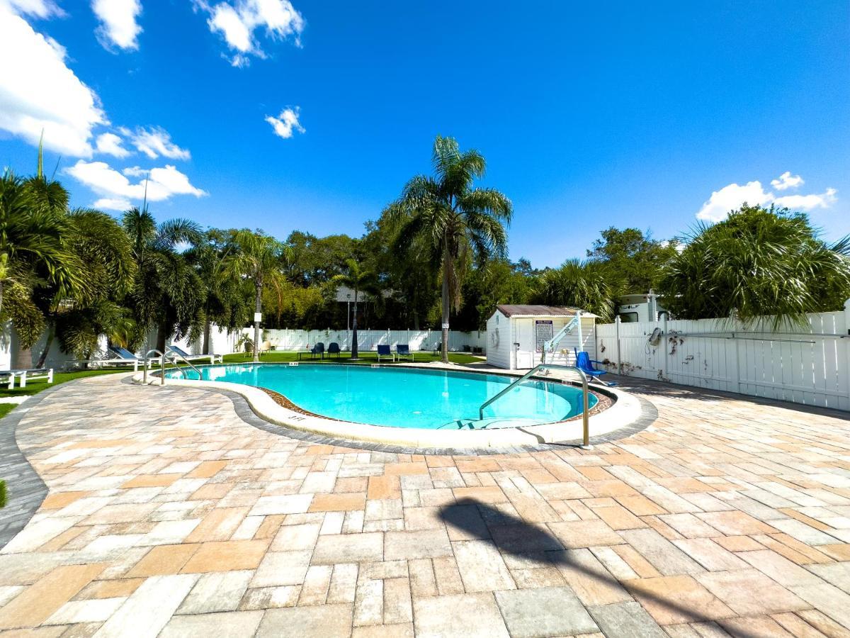 1K Bed Studio Apt With Shared Pool 02 Clearwater Eksteriør bilde