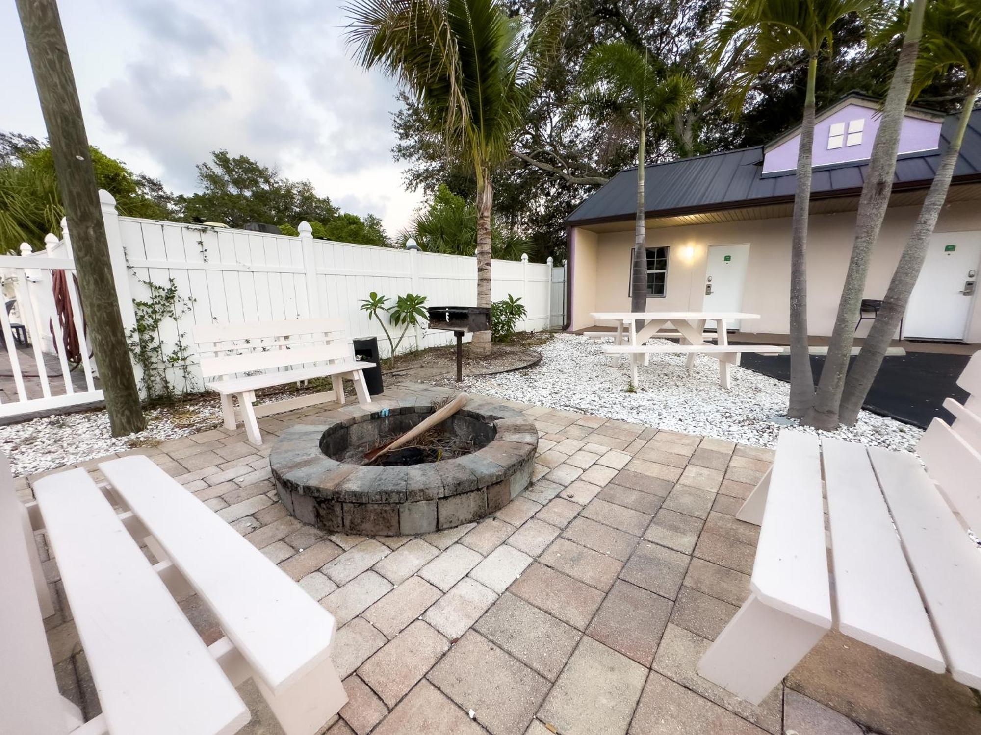 1K Bed Studio Apt With Shared Pool 02 Clearwater Eksteriør bilde